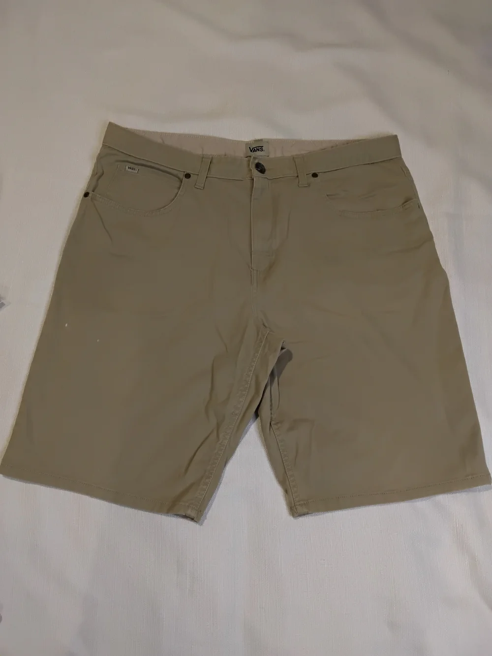 Vans Men's Tan Flat Front Shorts Sz 36.